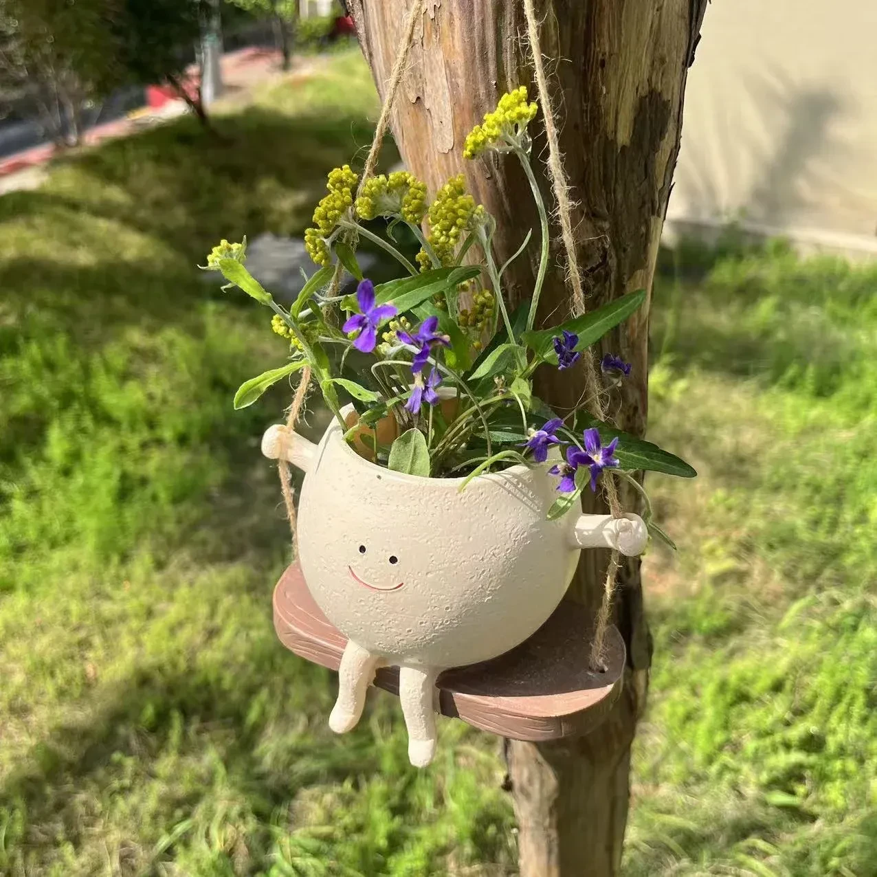 Swinging Happy Face Planter Pot